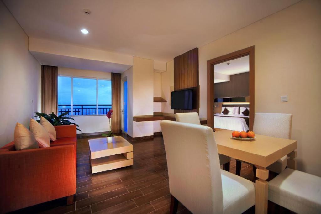 BW Suite Belitung Танджунгпандан Экстерьер фото